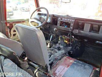 2005-land-rover-defender-1452430-47156815