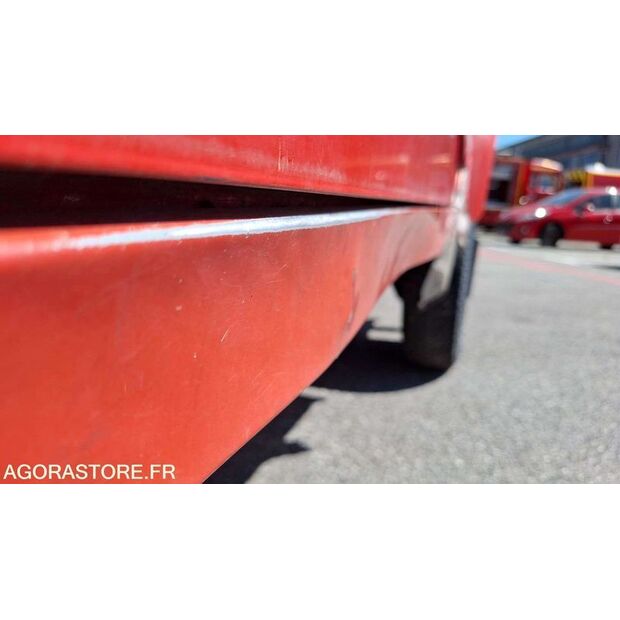 2005 Land Rover Defender-47156820