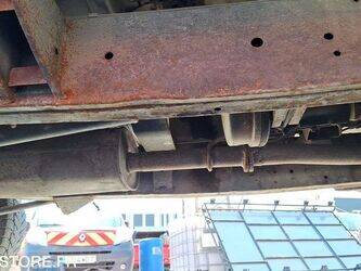 2005-land-rover-defender-1452430-47156825