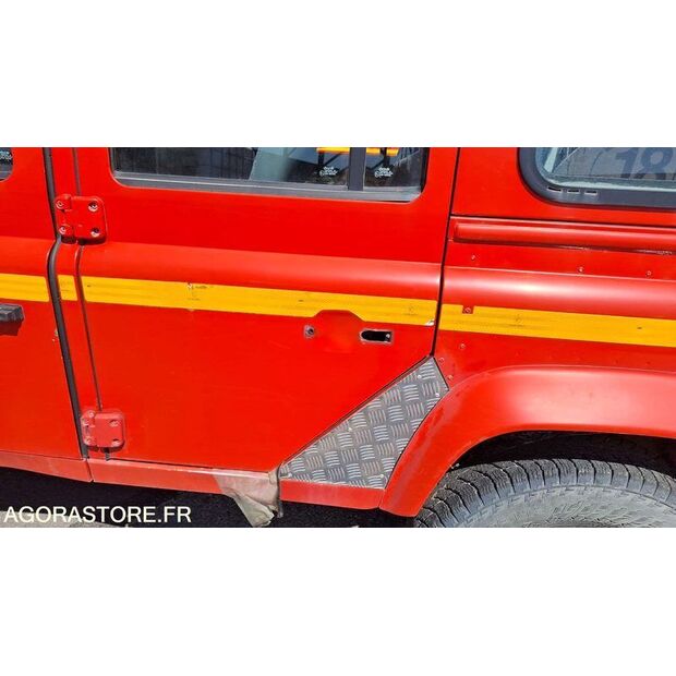 2005 Land Rover Defender-47156830