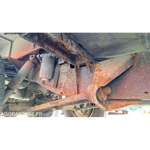 2005 Land Rover Defender-47156835