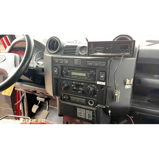 2008 Land Rover Defender-47156869