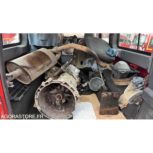 2008 Land Rover Defender-47156873