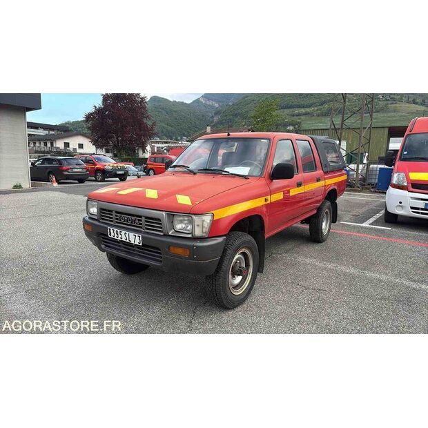 1990 Toyota Hilux-47157379