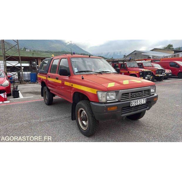 1990 Toyota Hilux-47157381