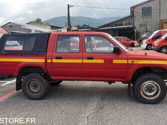 1990-toyota-hilux-47157387
