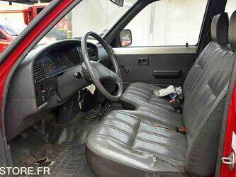 1990-toyota-hilux-47157389
