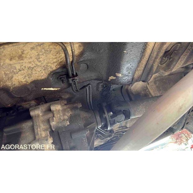 1990 Toyota Hilux-47157394