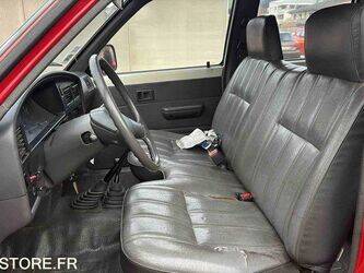 1990-toyota-hilux-47157414