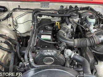 1990-toyota-hilux-47157416