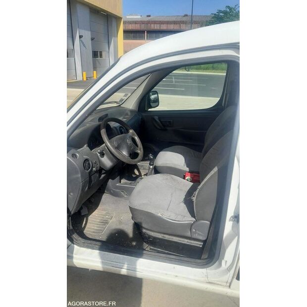 2004 سيتروين BERLINGO-47157528