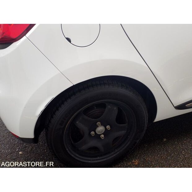 2013 رينو Clio-47157981
