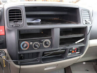 2008-nissan-gsr-47159285