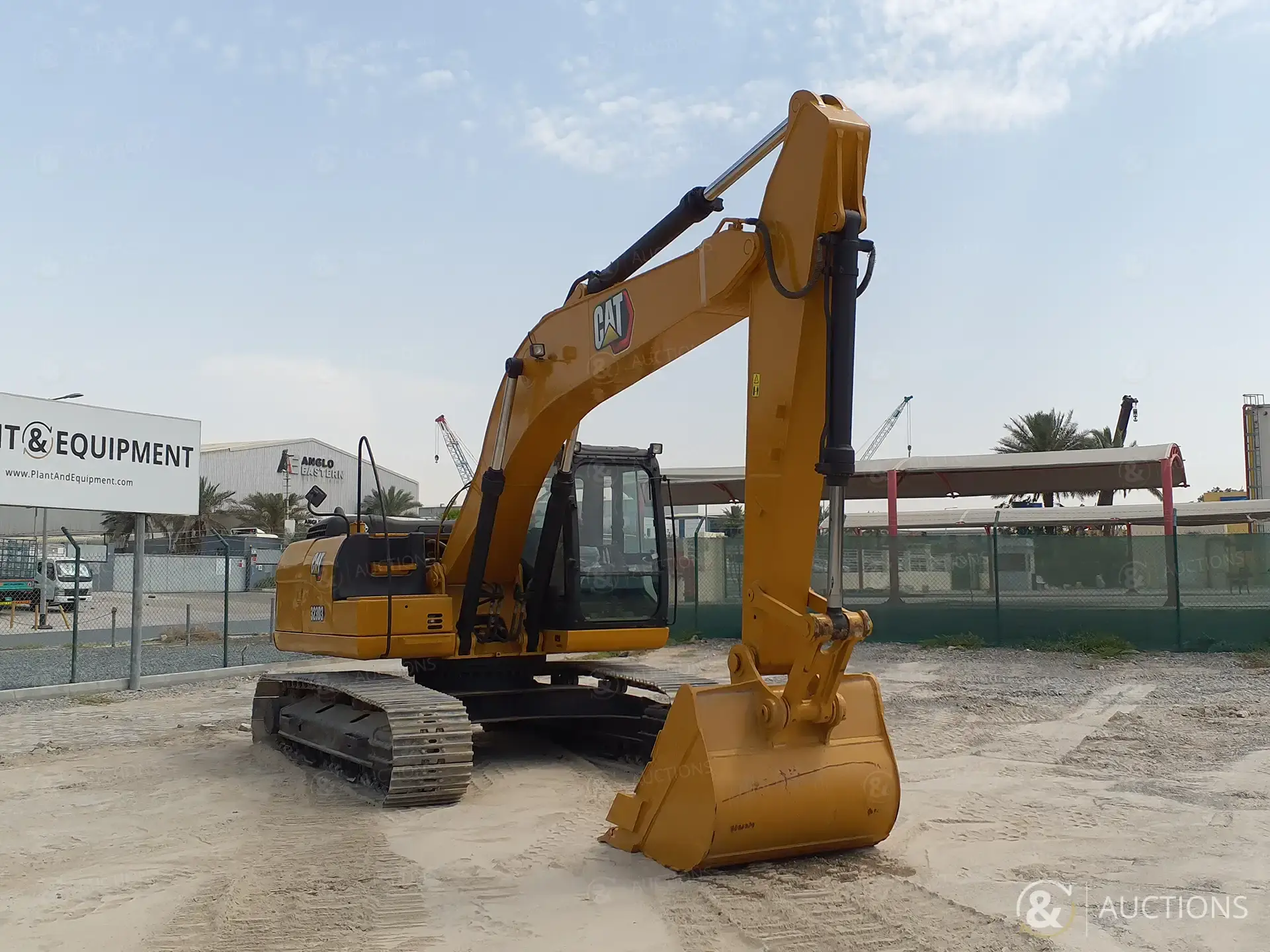 Image for TRACKED EXCAVATORS 2018 Caterpillar 323D3