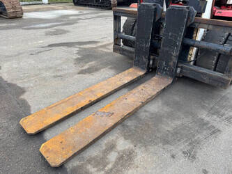 2009-svetruck-13-6-120-47162679
