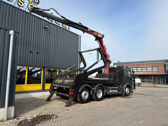2011-volvo-others-47162789