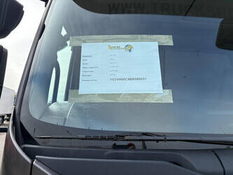 2011-volvo-others-47162792