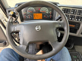 2011-volvo-others-47162802