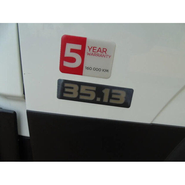 2018 نيسان Cabstar-47162833