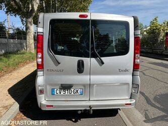 2013-renault-trafic-1452979-47179373