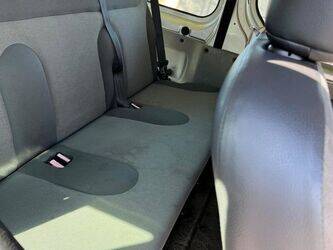 2013-renault-trafic-1452979-47179382