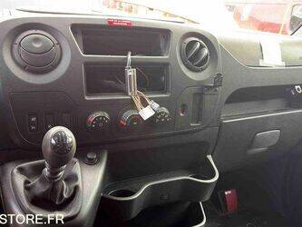 2014-renault-master-1452981-47179455