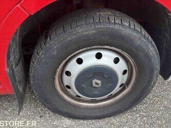 2014-renault-master-1452981-47179487