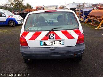 2005-renault-twingo-1452985-47179575