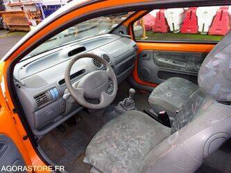2005-renault-twingo-1452985-47179577