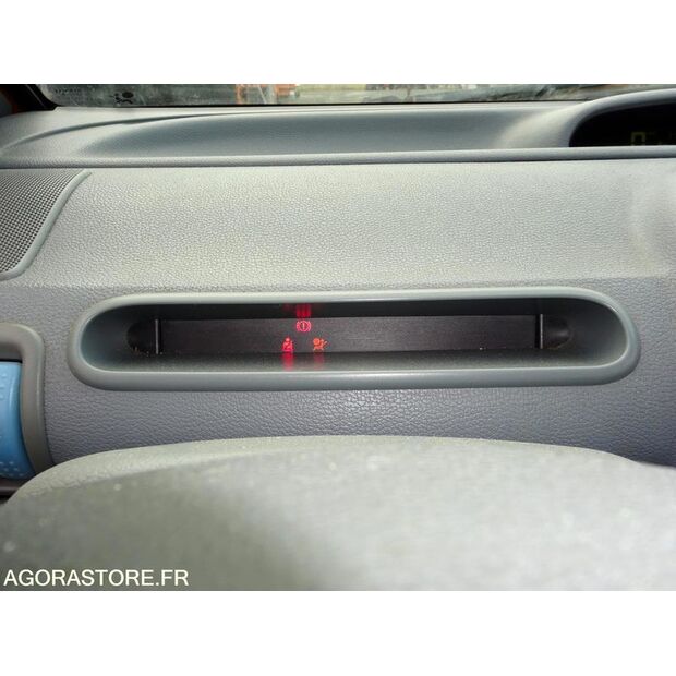 2005 Renault Twingo-47179578
