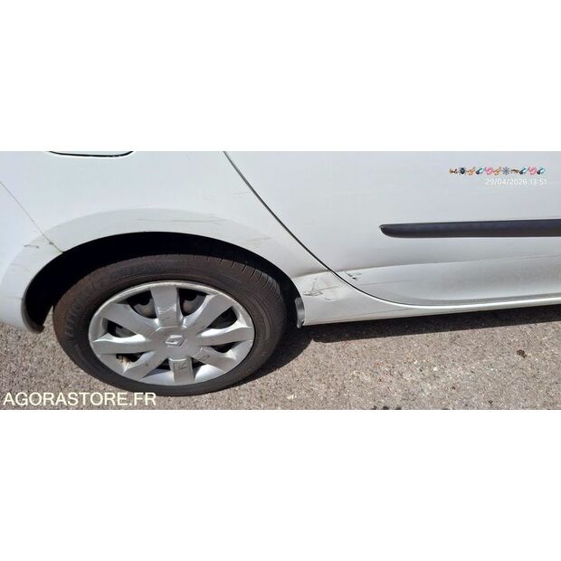 2012 Renault Clio-47179910