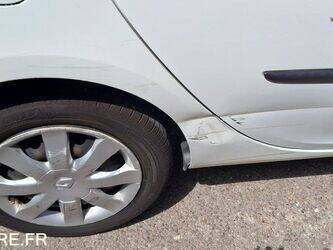 2012-renault-clio-1452999-47179910