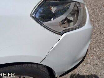 2012-renault-clio-1452999-47179911