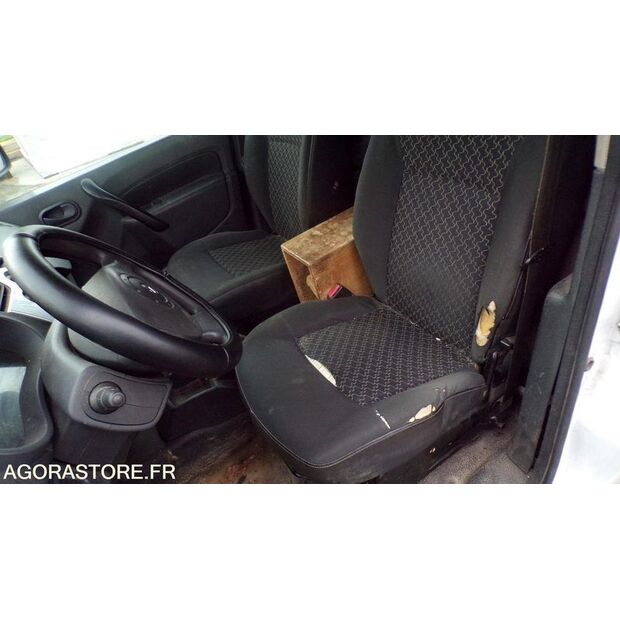 2011 رينو Kangoo-47180116