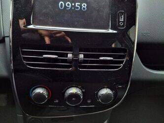2012-renault-clio-1453017-47180423
