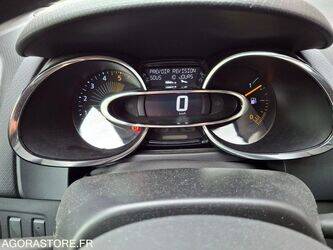 2012-renault-clio-1453017-47180425