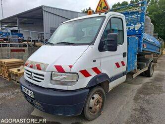 Image for TRUCKS 2001 Renault Mascott