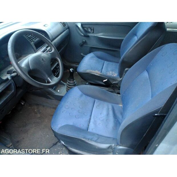 2001 Peugeot PARTNER-47180727