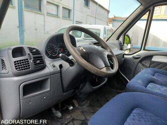 2006-peugeot-boxer-1453034-47180786