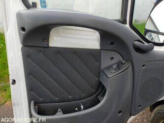 2006-peugeot-boxer-1453034-47180787