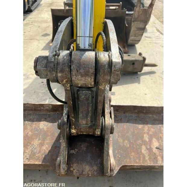 2016 WACKER NEUSON EZ80-47180805