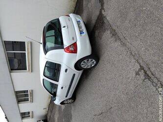 2009-renault-clio-1453036-47180843