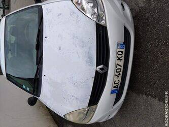 2009-renault-clio-1453036-47180846