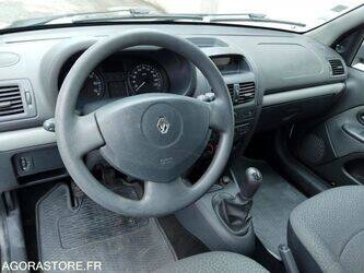 2009-renault-clio-1453036-47180850