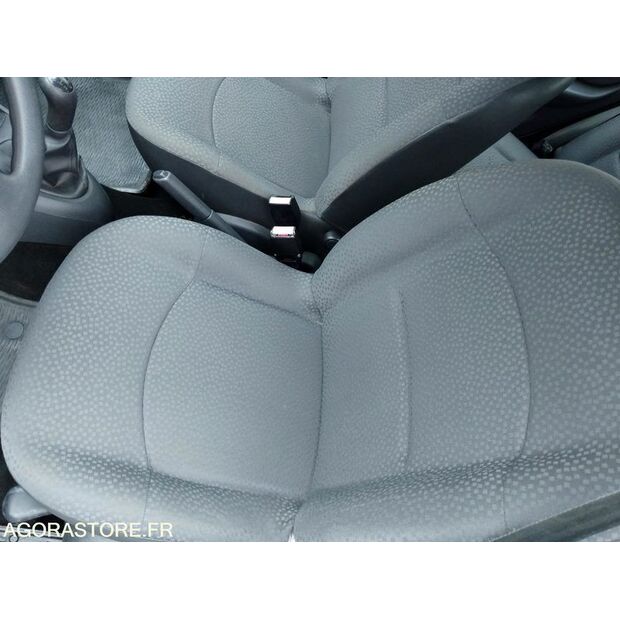 2009 Renault Clio-47180851
