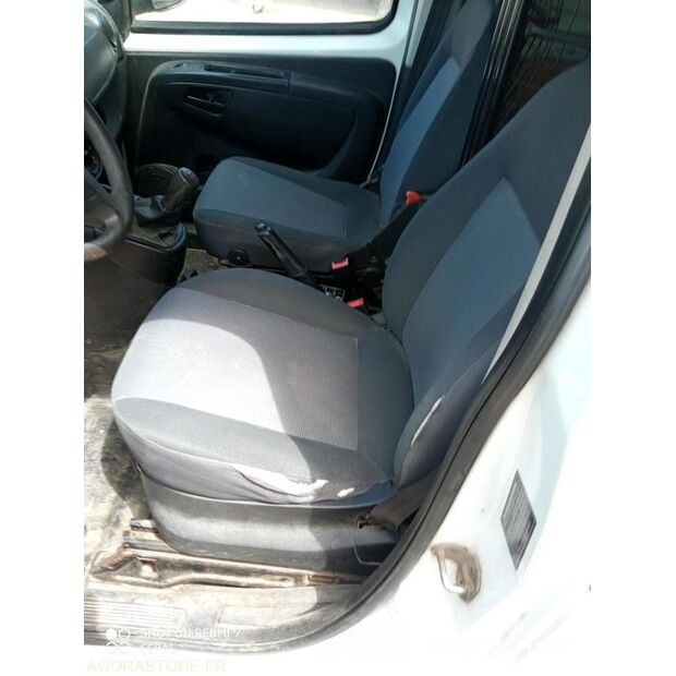 2012 بيجو Bipper-47180879