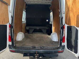 2019-mercedes-benz-sprinter-1453042-47181040