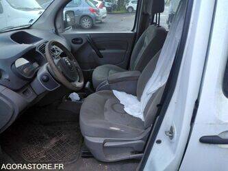 2010-renault-kangoo-1453049-47181259