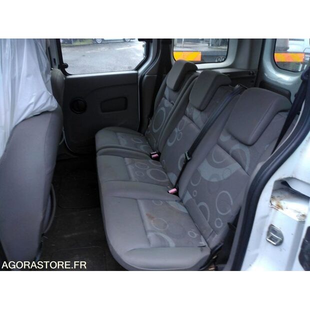 2010 رينو Kangoo-47181260