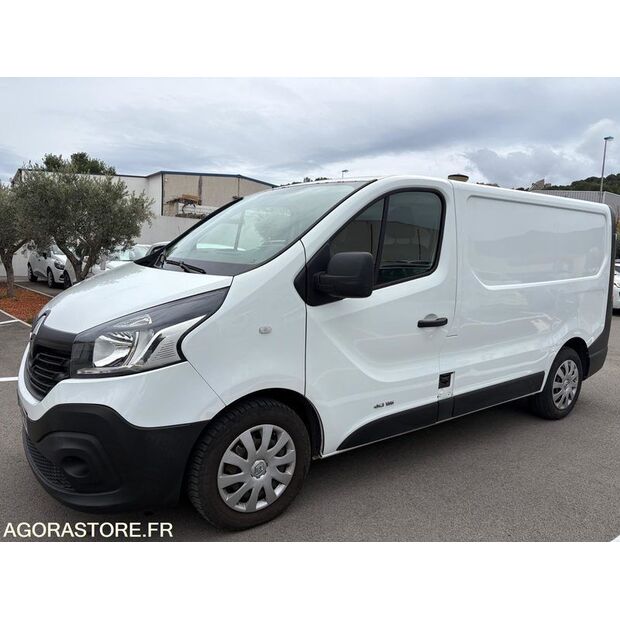 2015 Renault Trafic-47181469